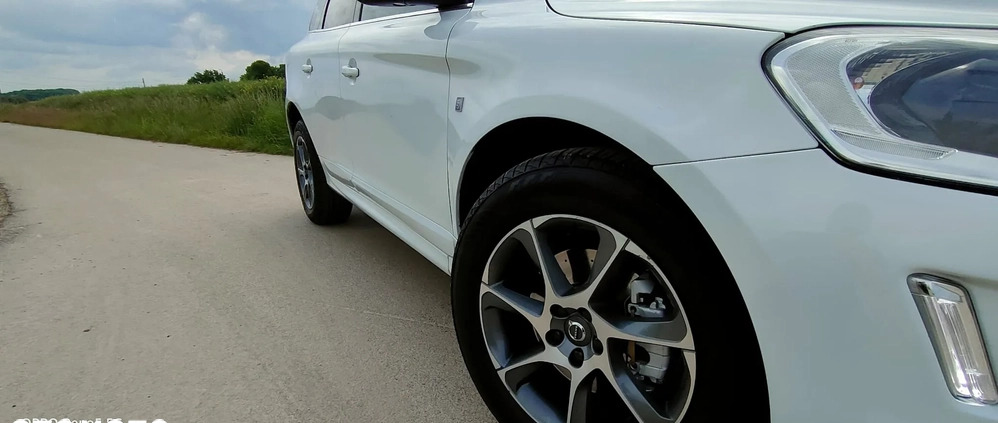 Volvo XC 60 cena 77400 przebieg: 150000, rok produkcji 2015 z Słupsk małe 154
